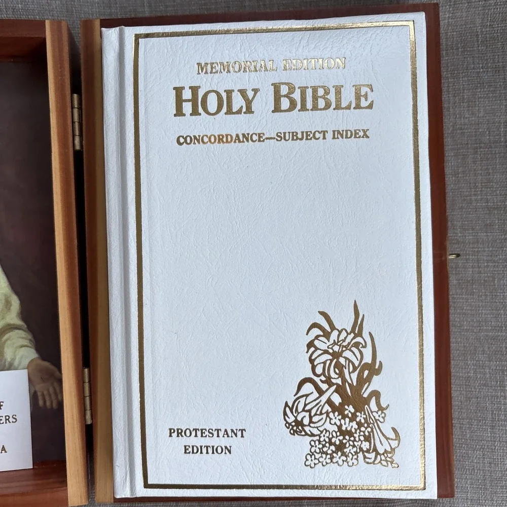 N/A vintage holy